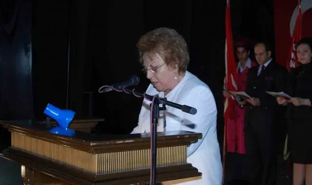 Nüket Ersoy'dan öğretmenlere anlamlı mesaj