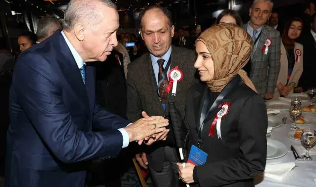 Cumhurbaşkanı Erdoğan: "Maarif Modeliyle milletin ihtiyaçlarını gözeten bilimsel bir eğitim anlayışını hayata geçiriyoruz"