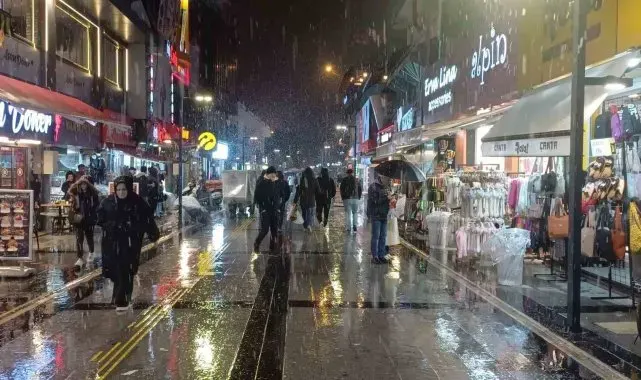 Düzce'de ilk kar ile birlikte kartpostallık görüntüler oluştu