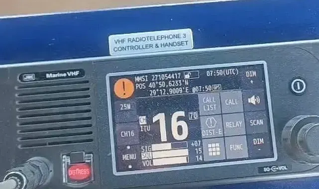Silivri açıklarında çarpışan iki geminin kayıp 10 mürettebatı için telsizden yardım çağrısı yapıldı