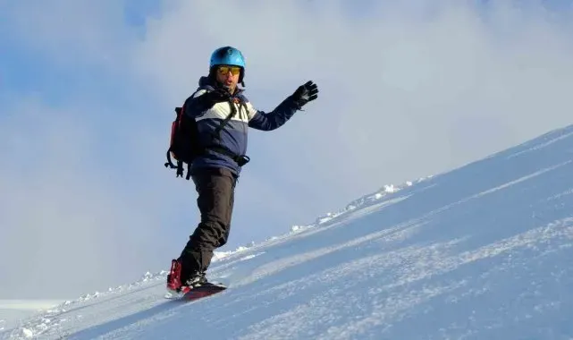 Zigana'nın zirvelerinde snowboard keyfi