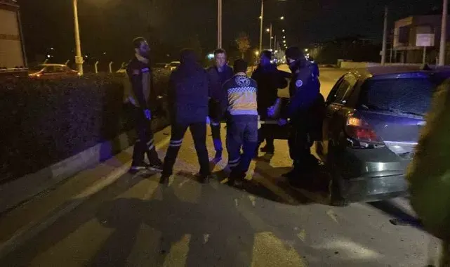 Bursa'da 2 otomobil çarpıştı: 4 yaralı