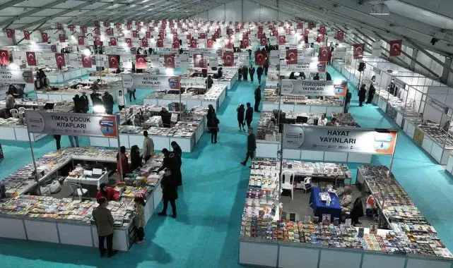 Anadolu'nun en büyük kitap fuarı kapılarını açtı