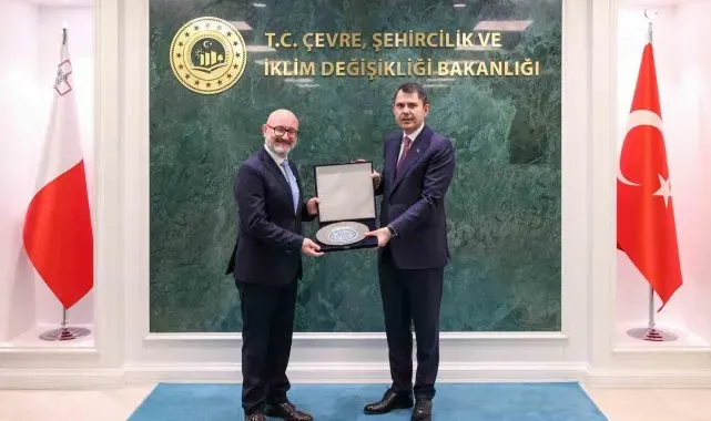 Bakan Kurum: "Deprem bölgesinde yıl sonuna kadar 200 bin konutu teslim edeceğiz"