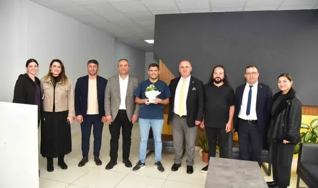 Başkan Kaya'dan diş hekimlerini unutmadı