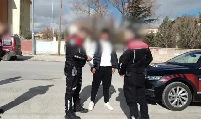 Kayseri'de kaçakçılara yönelik "huzur" operasyonu: 79 bin makaron ele geçirildi