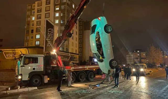Takla atan otomobilinin kapıları zarar görmesin diye vinç getirtti