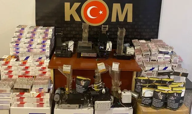 Sivas'ta kaçak tütün operasyonu: 335 bin lira değerinde kaçak malzeme ele geçirildi