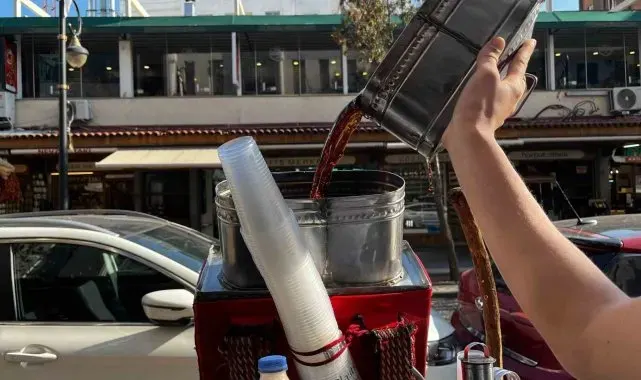 Yaz aylarında günde 20 bin bardak satılan "meyan şerbeti" kış aylarında ilgi görmüyor