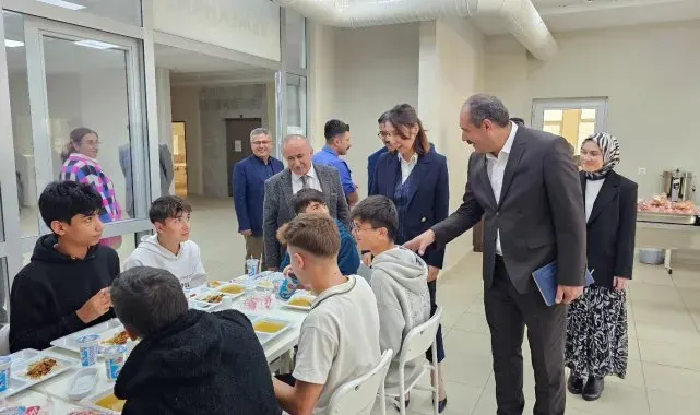 Seydikemer Kaymakamı Büyüker, öğrencilerle buluştu