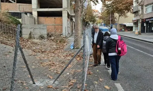 Tekirdağ'da bir alan daha tel örgüyle kapatıldı