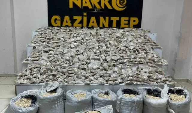 Gaziantep'te 3 milyon 204 bin adet uyuşturucu hap ele geçirildi