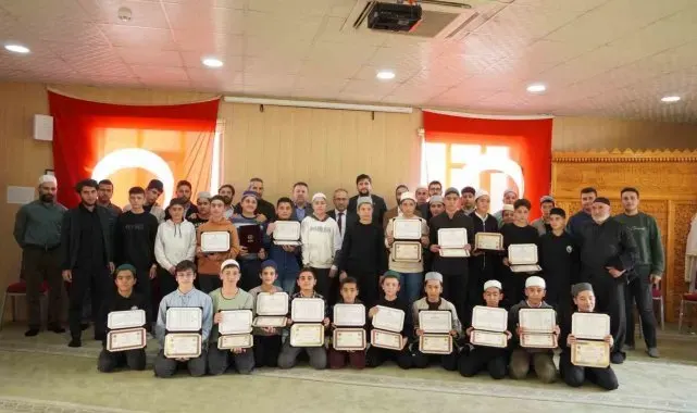 Elazığ'da hafızlık öğrencileri belgelerini aldı