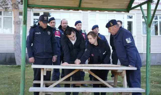 Aladağlar'da kaybolan dağcı ikiz kardeşlerin fotoğrafları ortaya çıktı
