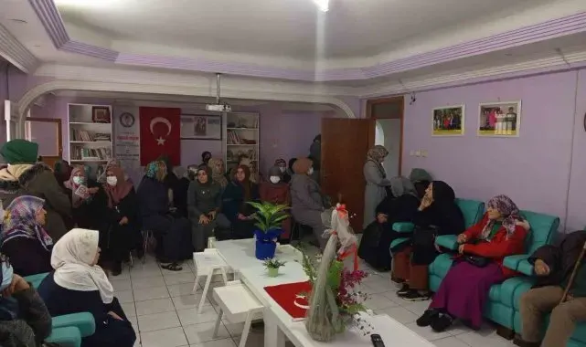 Diyarbakır'da kadın muhtarlar kanser hastalarıyla bir araya geldi