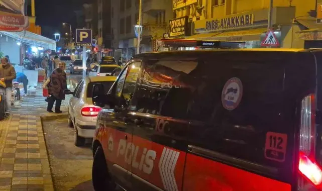 Bartın'da eğlence mekanı önünde bıçaklı kavga : 1 yaralı
