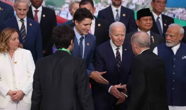 Cumhurbaşkanı Erdoğan, G20 Liderler Zirvesi'nin ardından aile fotoğrafına katıldı