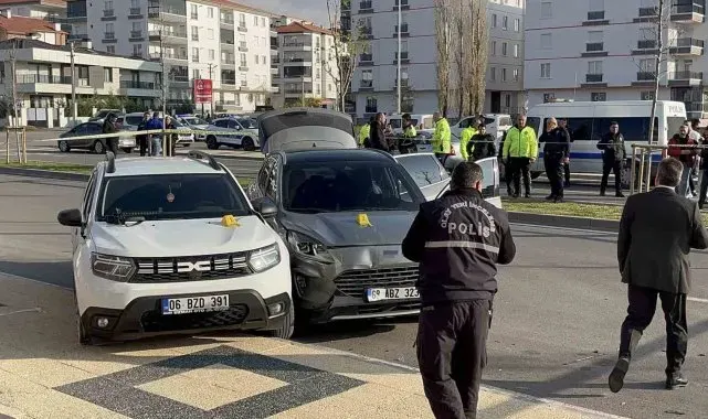 Bisikleti kaldırıp kaldırıma koydun kavgasında 1'i polis 3 yaralı