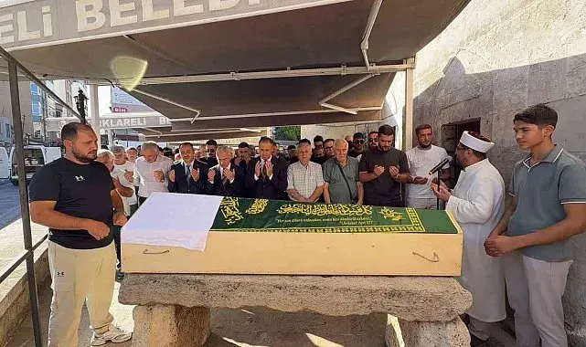 Evinin balkonundan düşen görme engelli adam son yolculuğuna uğurlandı