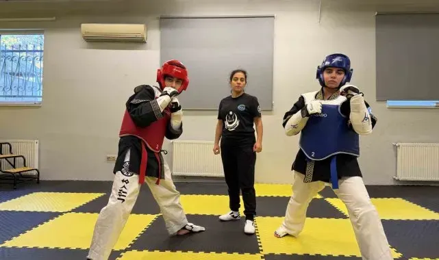 İkiz kardeşler, unutulmaya yüz tutmuş ata sporunda dünya şampiyonasına hazırlanıyorlar