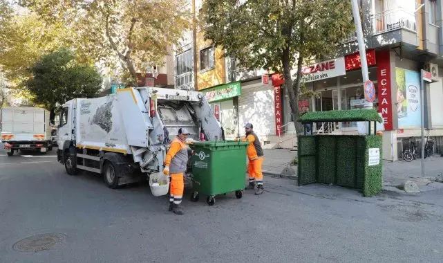 Sultangazi'de "Çöpler Konteynere" uygulaması başlatıldı