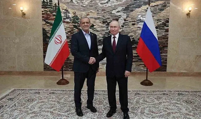 Pezeşkiyan, Bişkek'te Putin ile bir araya geldi