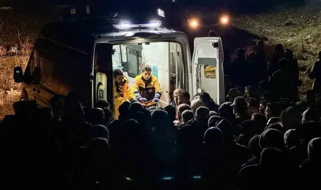 Dağdan düşen kaya parçalarının altında kalan çoban hayatını kaybetti