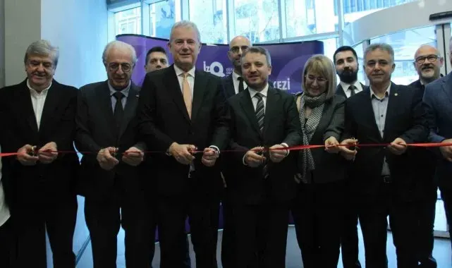 İzQ Dijital Deneyim Merkezi kapılarını açtı