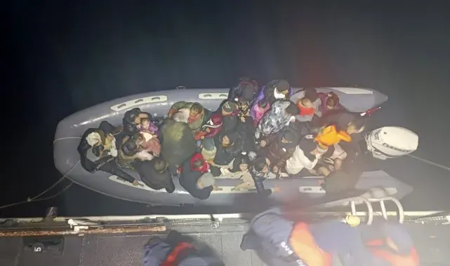 Ayvacık açıklarında 38 kaçak göçmen ile 1 göçmen kaçakçısı yakalandı