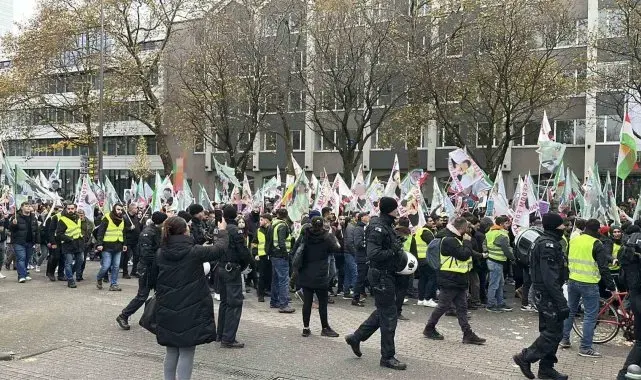Almanya'da terör örgütü PKK yandaşları yürüyüş düzenledi