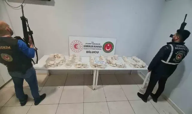 Dilucu Gümrük Kapısı'nda 50 kilogram metamfetamin ele geçirildi