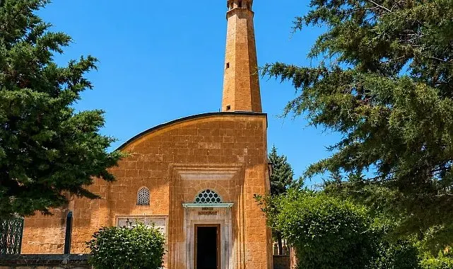 Tillo'daki tarihi türbe yeniden ziyarete açıldı