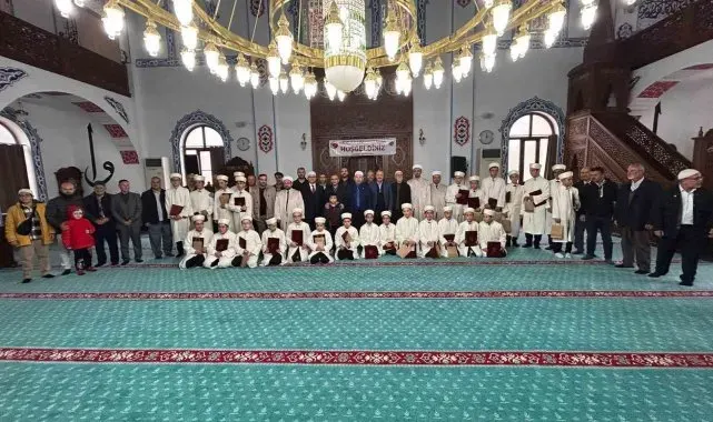 Edremit'te 26 hafız icazet aldı