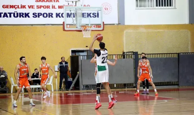 Sakarya Büyükşehir Basket takımı Konya'ya konuk oluyor