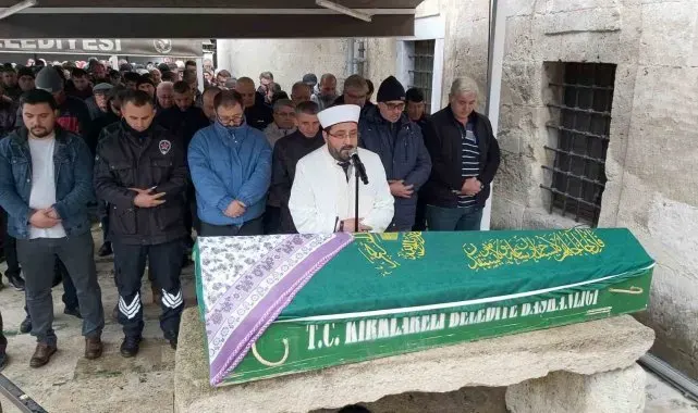 Kocası tarafından balta ile öldürülen kadın son yolculuğuna uğurlandı