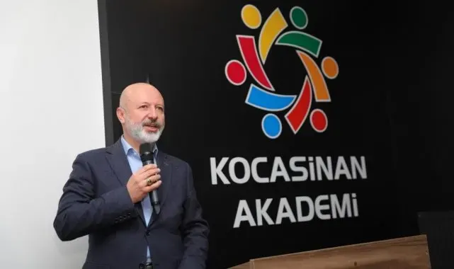 Başkan Çolakbayrakdar, "Hayatın tüm renkleri, 7'den 70'e Kocasinan Akademi'de buluşuyor"