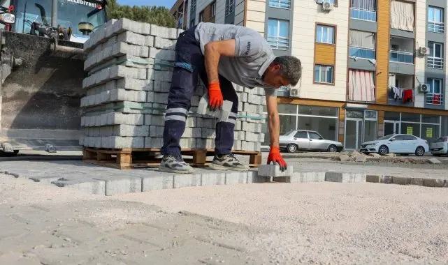 Muradiye'de sokaklar Yunusemre ile güzelleşiyor^