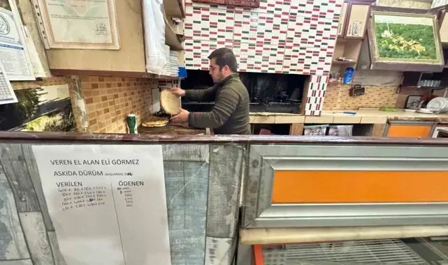 Malatya'da 'askıda kebap' kampanyası ile ihtiyaç sahiplerine ücretsiz dürüm