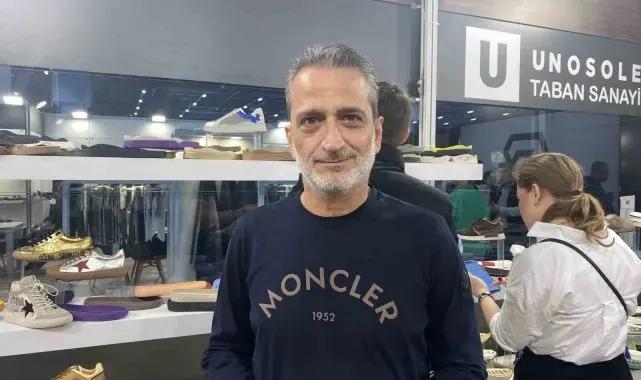 İstanbul Fuar Merkezi'nde dünyada ilk kez tek renk kalıpla, 3 renk taban tasarımı makinesi dikkat çekti