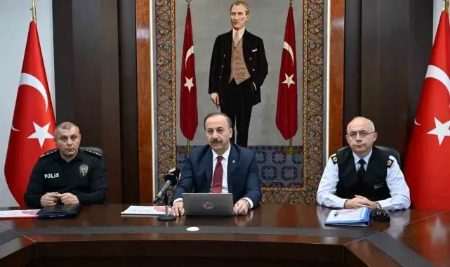 Güvenlik toplantısında 'Kişisel bilgilerinizi koruyun' uyarısı