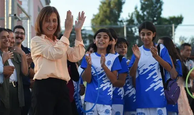 Başkan Tekin: "Çocuklarımızı hem eğitiyor hem de kötü alışkanlıklardan uzak tutuyoruz"