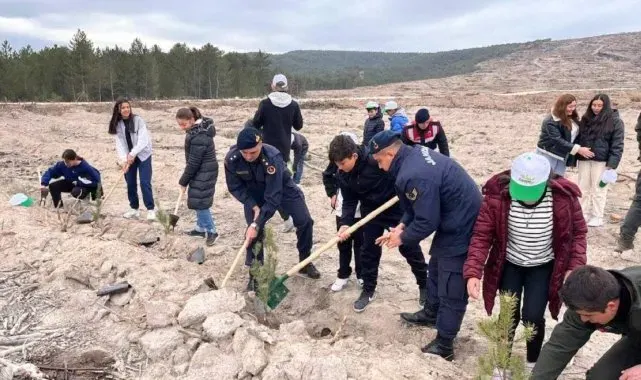 Jandarma ekipleri fidan dikme etkinliğine katıldı