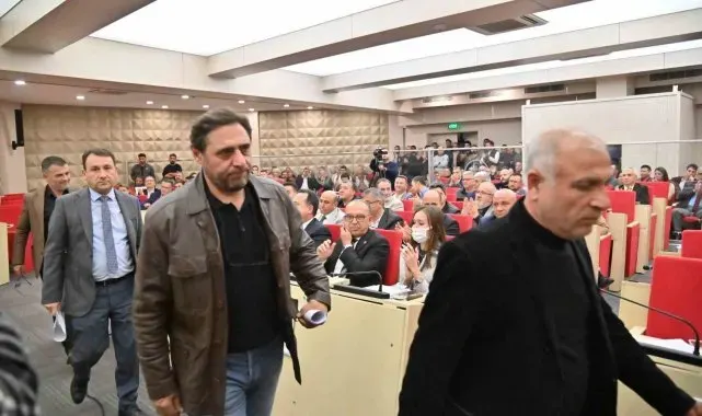 Bahçeli'nin ismi kaldırıldı, MHP ve AK Parti grubu meclisi terk etti