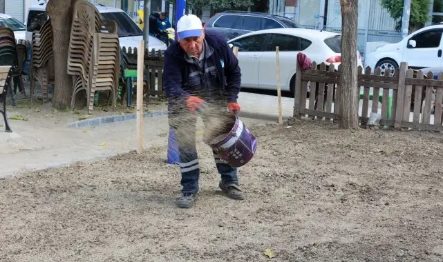 Muradiye parkları yeşillendiriliyor