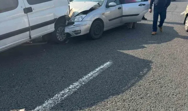 Anadolu Otoyolu'nda zincirleme kaza: 7 araç birbirine girdi, 4 yaralı