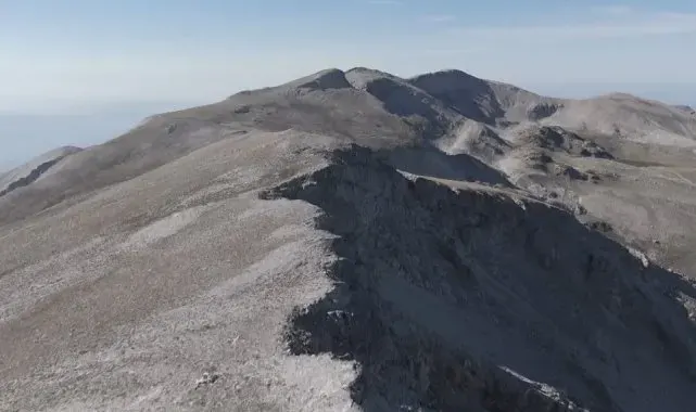 Uludağ'ın zirvesi çöküyor...