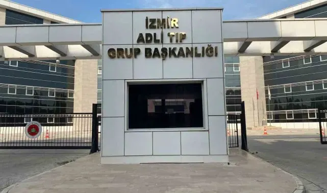 İzmir'deki yangın faciasında ölen 5 kardeşin cenazeleri adli tıpta