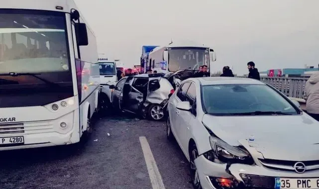 Yalova'da 5 araçlı zincirleme kaza: 4 yaralı
