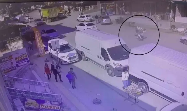 Şov uğruna canını hiçe sayan motosikletli, kaza yapınca arkasına bakmadan kaçtı o anlar kamerada