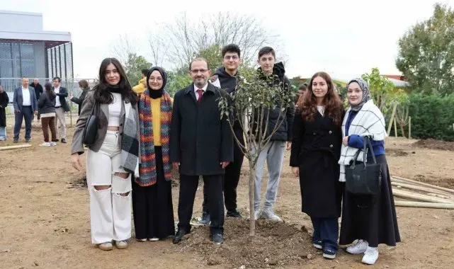 YTÜ, Milli Ağaçlandırma Günü'nde 113 ağacı toprakla buluşturdu
